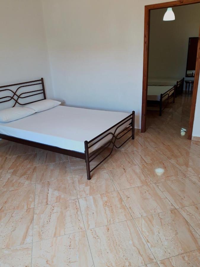 Ενοικιαζόμενα Δωμάτια Γεωργία Σταμούλου Rovies Exterior foto